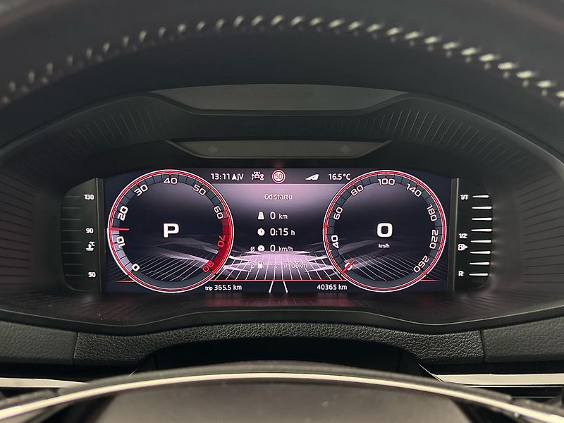 Škoda Karoq DSG Sportline - fotka 11 z 31