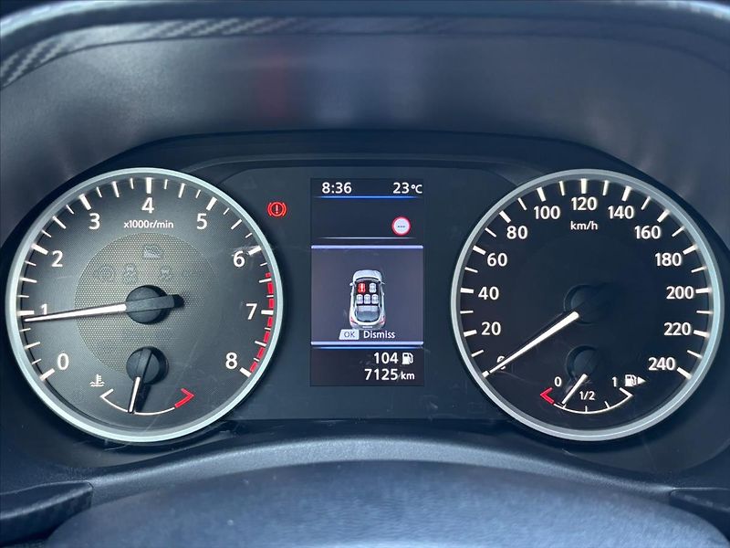 Nissan Juke 1,0 DIG-T  Acenta 6MT CZ - fotka 19 z 25