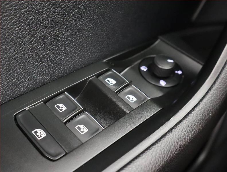 Škoda Superb (2015) Style 2.0 TDI, Serv.kniha - fotka 17 z 23