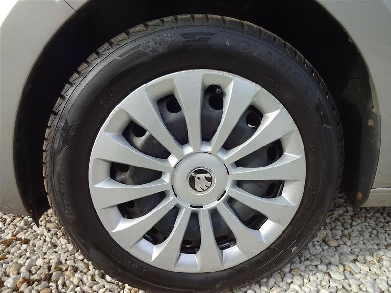 Škoda Rapid 1.2TSI 66kW - fotka 43 z 46