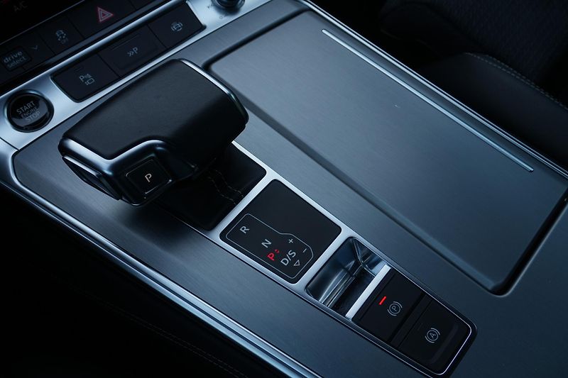 Audi A7 55 TFSI e, Quattro, Tažné, B&O - fotka 23 z 42