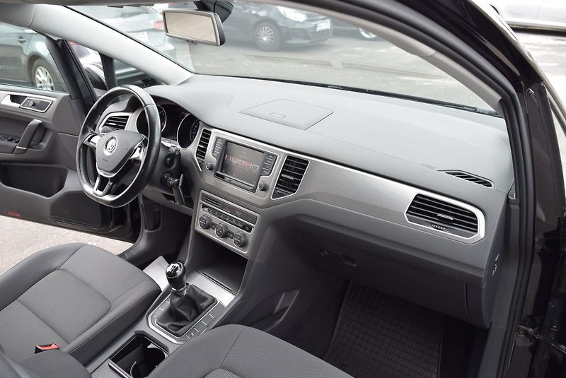 Volkswagen Golf Sportsvan (2016) 1.4TSI 92kw CLBMT TAŽNÉ NAVI  - fotka 32 z 50