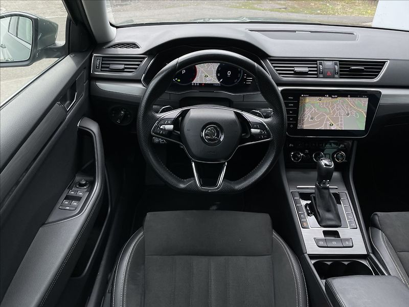 Škoda Superb 2,0 TDI DSG Style Plus NAVI - fotka 7 z 23