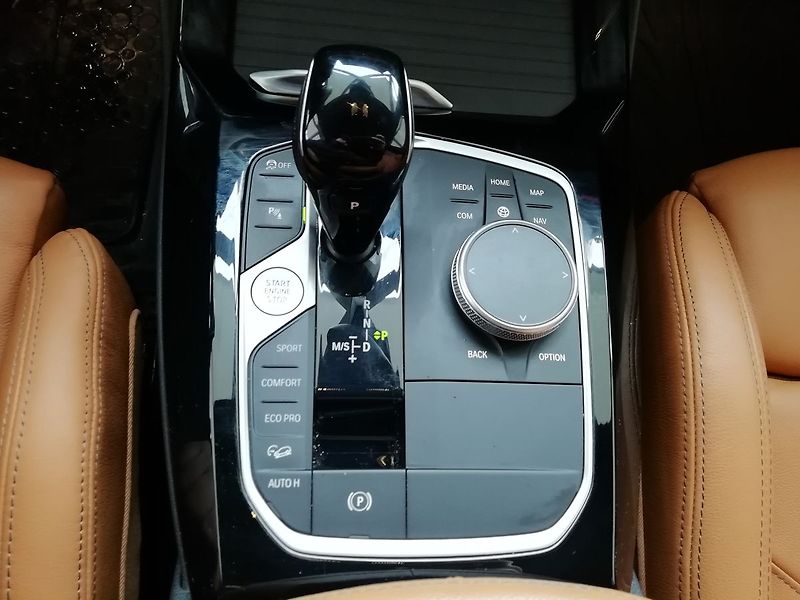 BMW X3 xDrive 30d M-Sport  210 kW - fotka 16 z 25