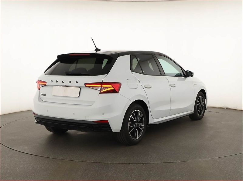 Škoda Fabia (2026) 1.0 TSI, MONTE CARLO, AUTOMAT - fotka 5 z 16