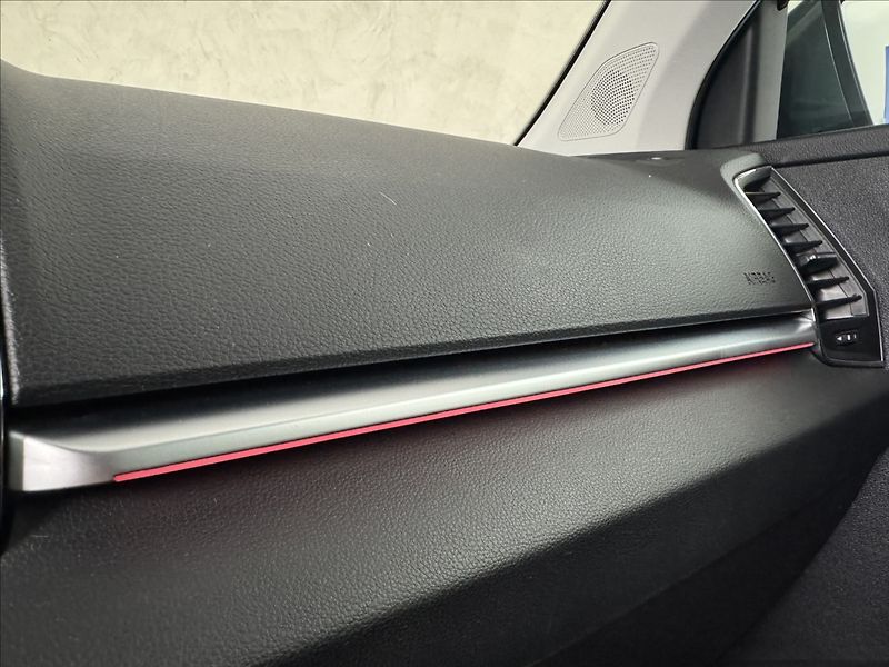 Škoda Karoq 1,5 TSi  DSG Style LED Kamera - fotka 42 z 44