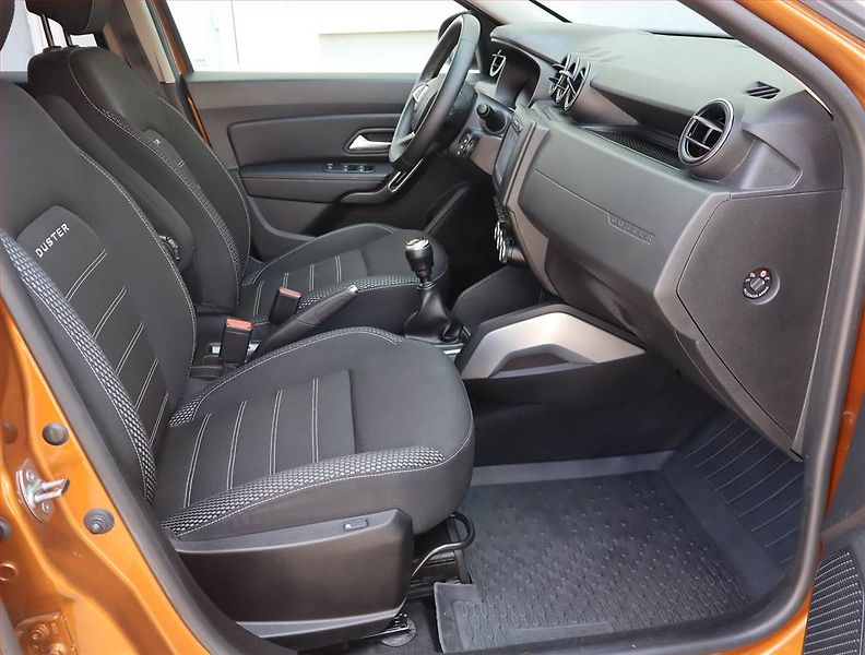 Dacia Duster (2018) 1.2 TCe, 4X4, Serv.kniha - fotka 9 z 19