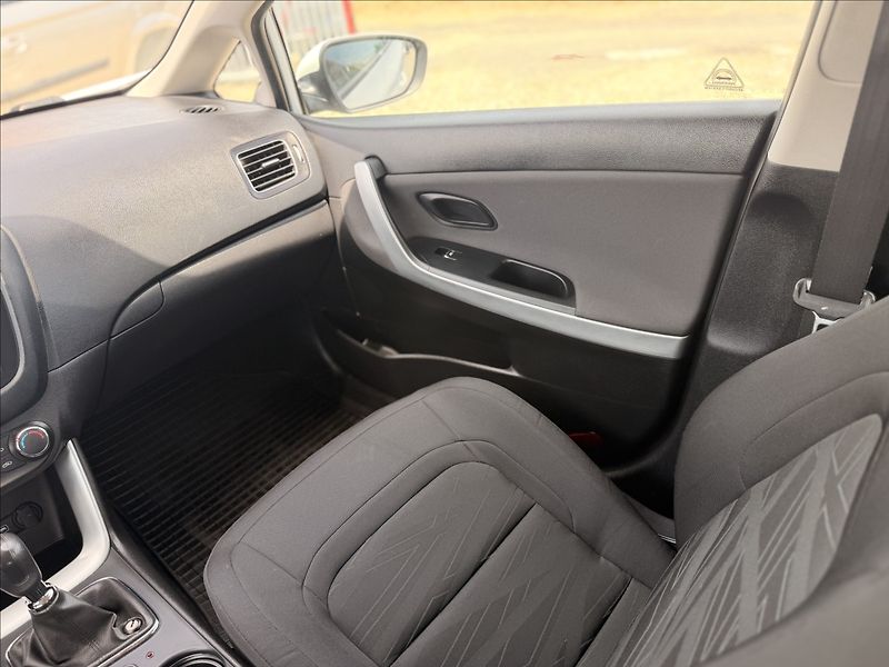 Kia Ceed 1,4 i +LPG 1.MAJITEL ČR DPH - fotka 16 z 22