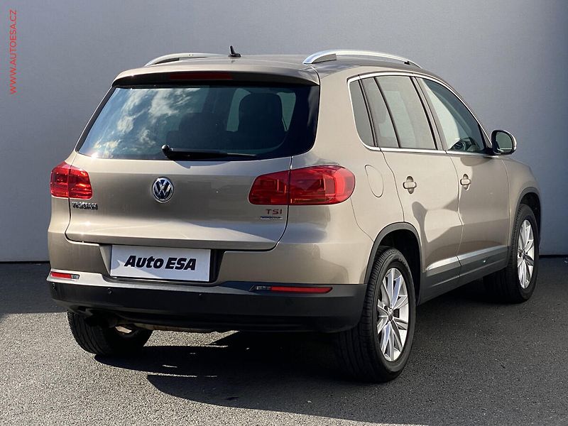 Volkswagen Tiguan (2013) 1.4 TSi, Sport, bixen, +kola - fotka 4 z 17