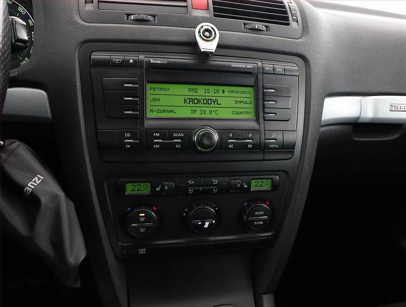 Škoda Octavia (2007) Scout 2.0, 4X4, Tempomat - fotka 9 z 16