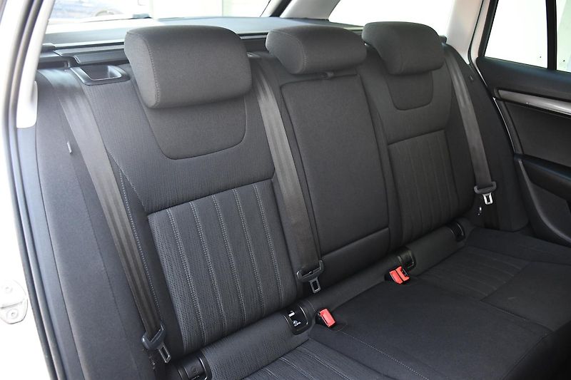 Škoda Octavia 1.5TSi 110kW DSG NAV KESSY - fotka 17 z 52