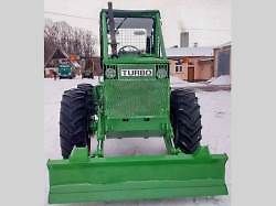 Traktor Zetor 7011.