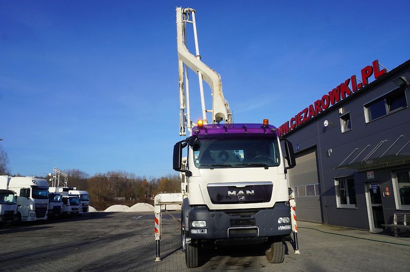 MAN TGS (2008) 32.400 8x4 Concrete Mixer Pump - fotka 10 z 24