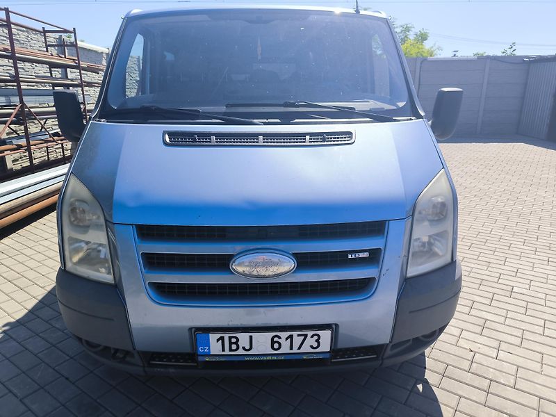 Ford Transit (2006) - fotka 2 z 8