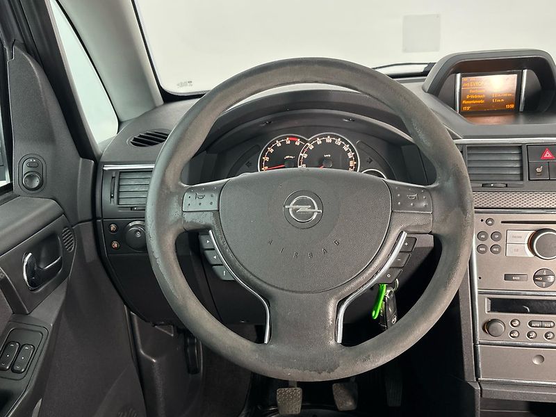 Opel Meriva Hatchback - fotka 18 z 26