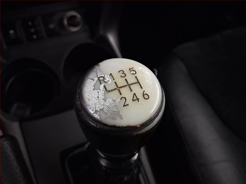 Toyota RAV4 (2012) 2.2 D-4D, 4X4, Tempomat - fotka 13 z 16