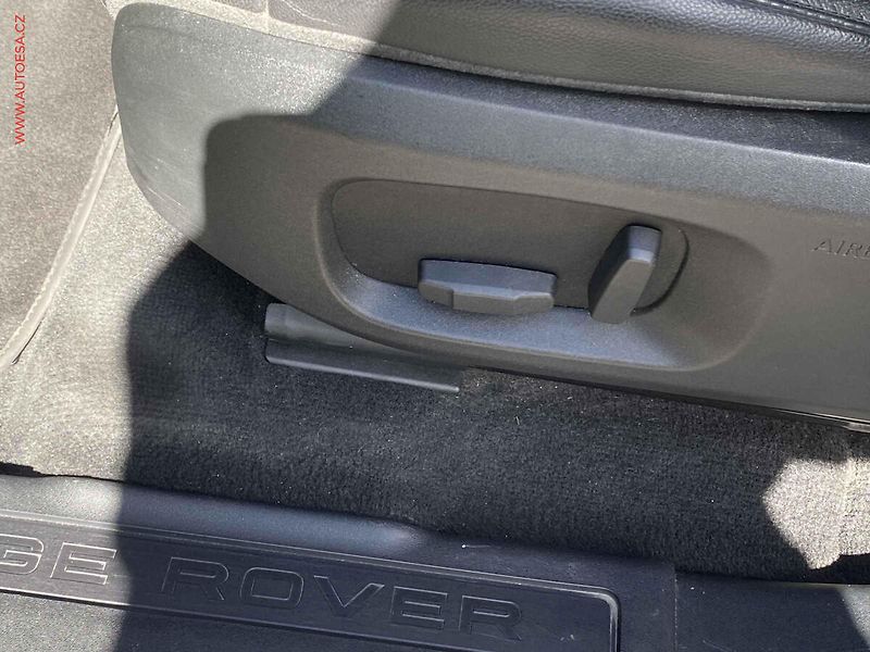 Land Rover Range Rover Evoque (2018) 2.0 TD4 4x4, AT, bixen, kůže - fotka 12 z 20