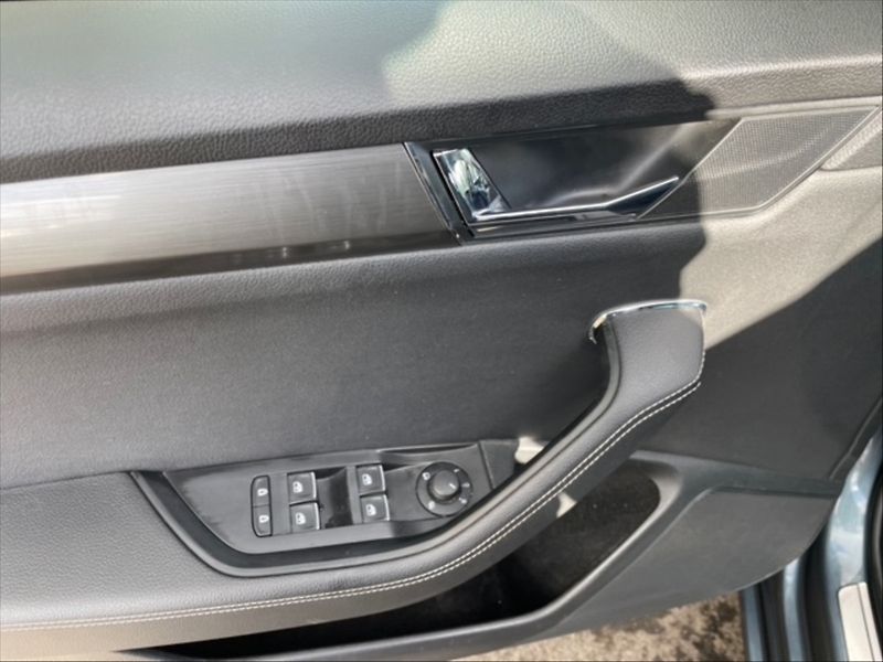 Škoda Superb 2,0 TDI 140 Style 4x4 AT - fotka 11 z 11