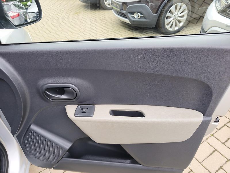 Dacia Lodgy (2013) 1,2TCe-85kW - fotka 21 z 22