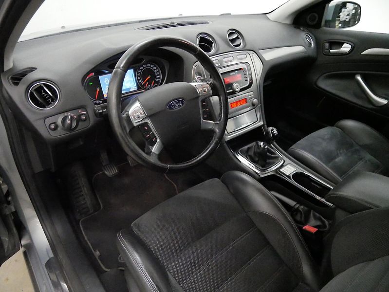 Ford Mondeo - fotka 5 z 6