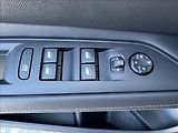 Peugeot 3008 1,2 i ALLURE DPH 1.maj původČR - náhled 22