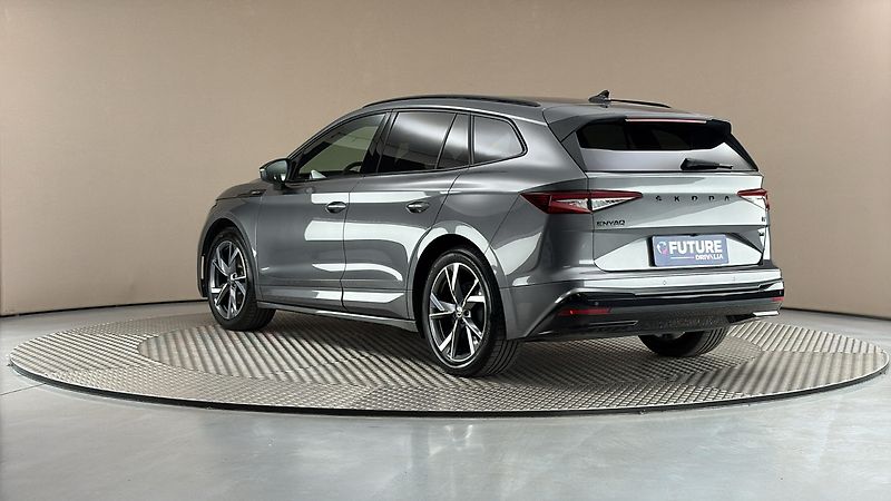 Škoda Enyaq 62 kWh AUT 60 Sportline - fotka 2 z 33