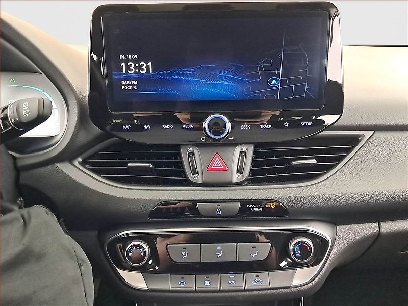 Hyundai i30 (2024) Family Smart 1.5 DPI - fotka 12 z 20
