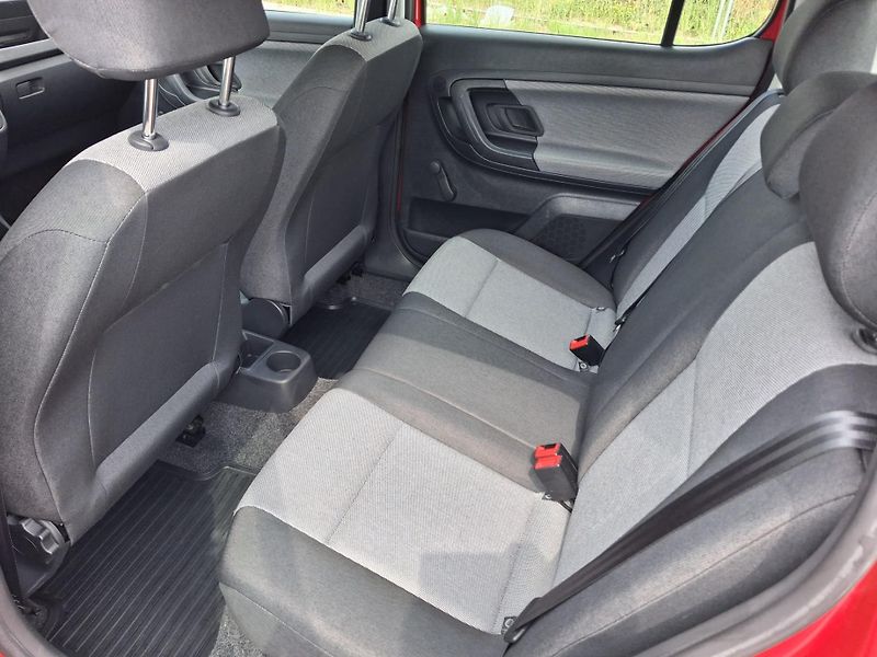 Škoda Fabia 1.2 HTP / 51 kW - fotka 20 z 21