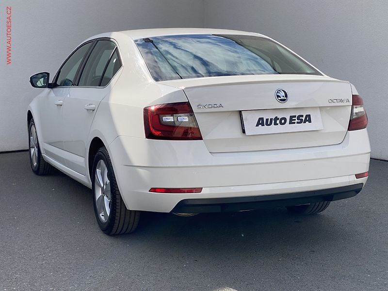 Škoda Octavia (2019) 1.5 TSi, ČR, Style, LED - fotka 6 z 17