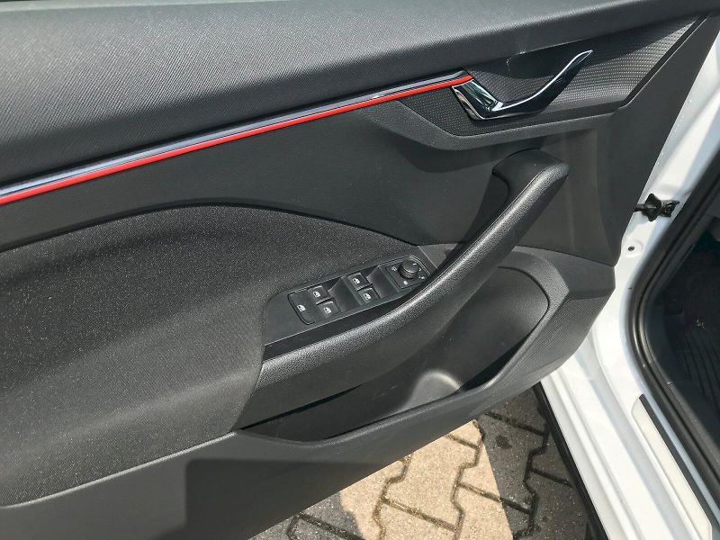 Škoda Kamiq (2022) Monte Carlo 1,5 TSI - fotka 18 z 27