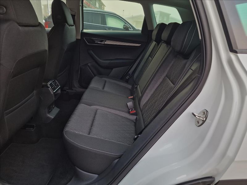 Škoda Karoq 2.0TDI DSG Style,ČR,1.Majitel - fotka 17 z 50