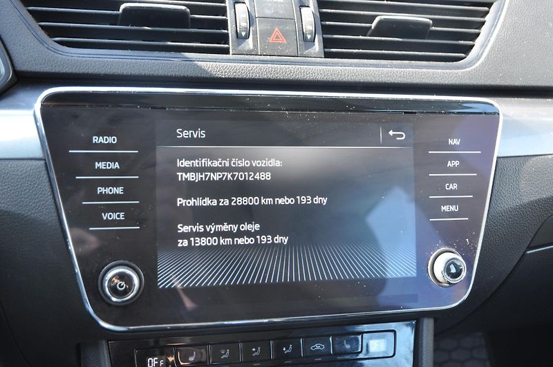 Škoda Superb III 2.0TDi 110kW KOMBI - fotka 18 z 25