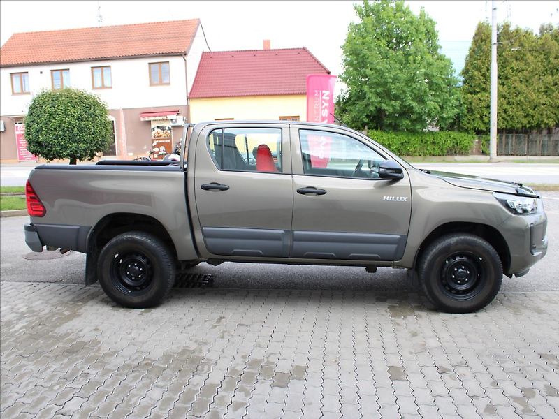 Toyota Hilux 2,4 D-4D 1.majitel CZ - fotka 3 z 10