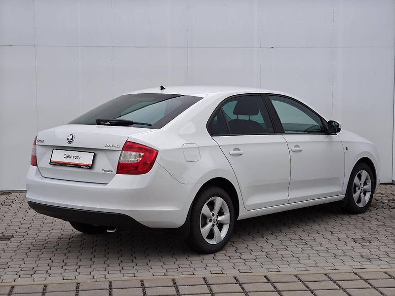 Škoda Rapid Ambition 1,2 TSI - fotka 2 z 21