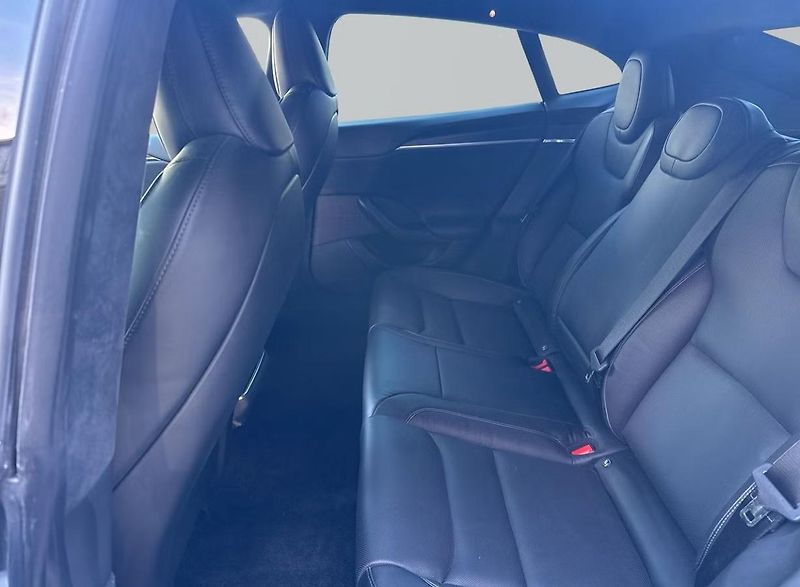 Tesla Model S Plaid AWD SoH 86% Tažné Yoke - fotka 7 z 20