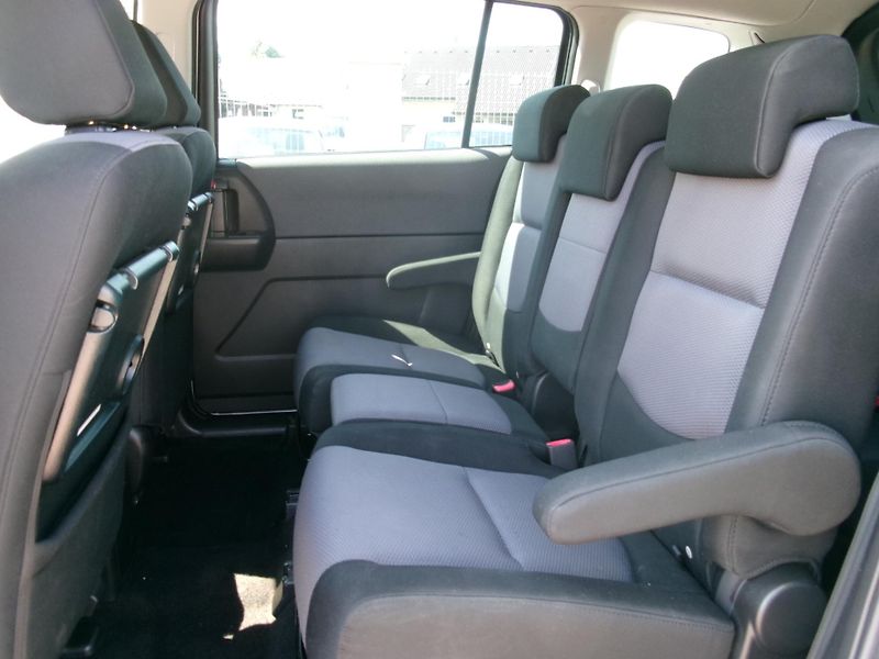 Mazda 5 (2007) 2,0D AC TEMP 7míst - fotka 14 z 28