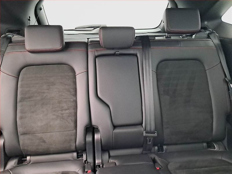 Ford Kuga (2024) ST-Line X 2.5 Plug-in Hybrid - fotka 10 z 22