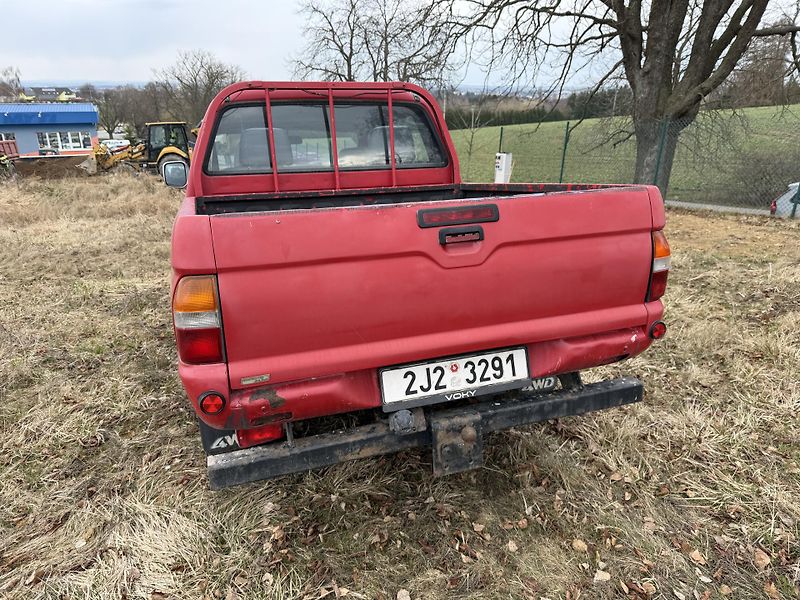 Mitsubishi L200 2,5 TD   4x4  5míst - fotka 7 z 21