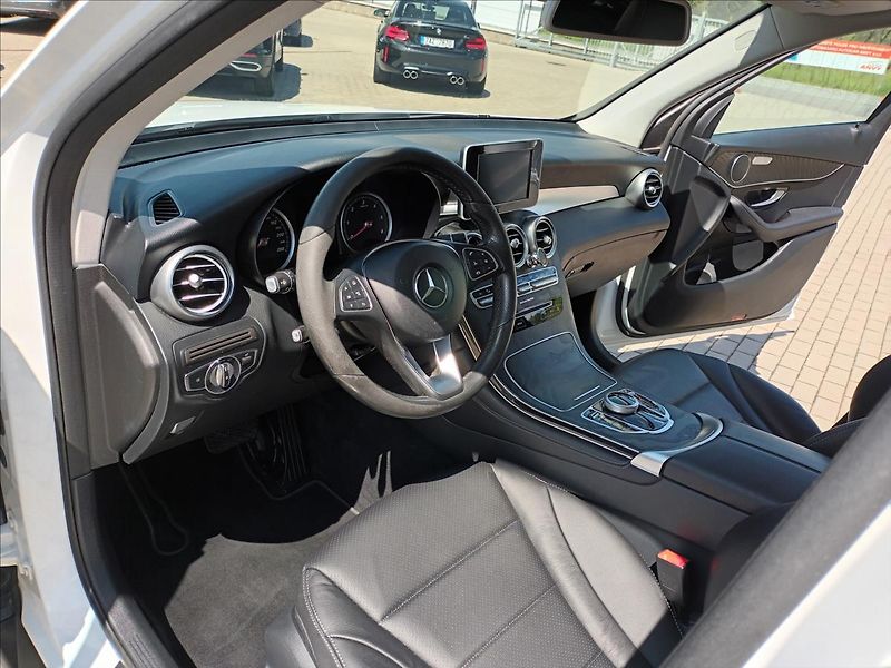 Mercedes-Benz GLC 2,1 220D,ČR,1MAJ,KŮŽE,TZ,NAVI, - fotka 15 z 44