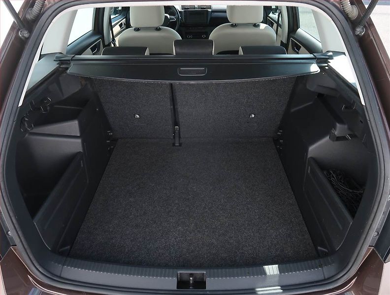 Škoda Fabia (2016) Style 1.2 TSI, Park. senzory - fotka 13 z 19