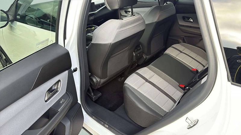 Opel Grandland (2026) GS Hybrid 1.2 TURBO (107kW/145 - fotka 19 z 24