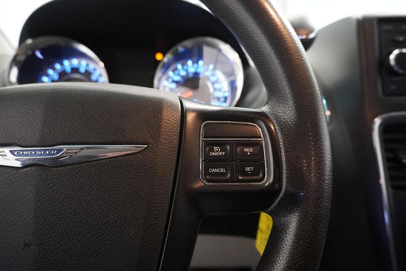 Chrysler Town & Country 3.6i TOWN&COUNTRY  4X4 AUTOMAT - fotka 16 z 36