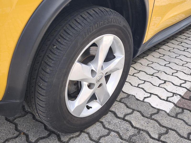 Nissan Juke 2017 ČR 1.MAJ 1.6 SCe 74302km - fotka 26 z 31