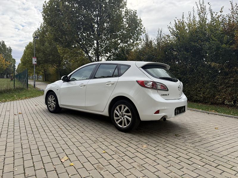 Mazda 3 1.6 MIRAI - fotka 7 z 31