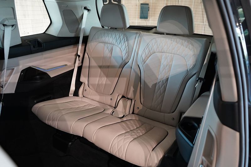 BMW X7 40d xDrive, Laser, Tažné, HUD - fotka 47 z 50