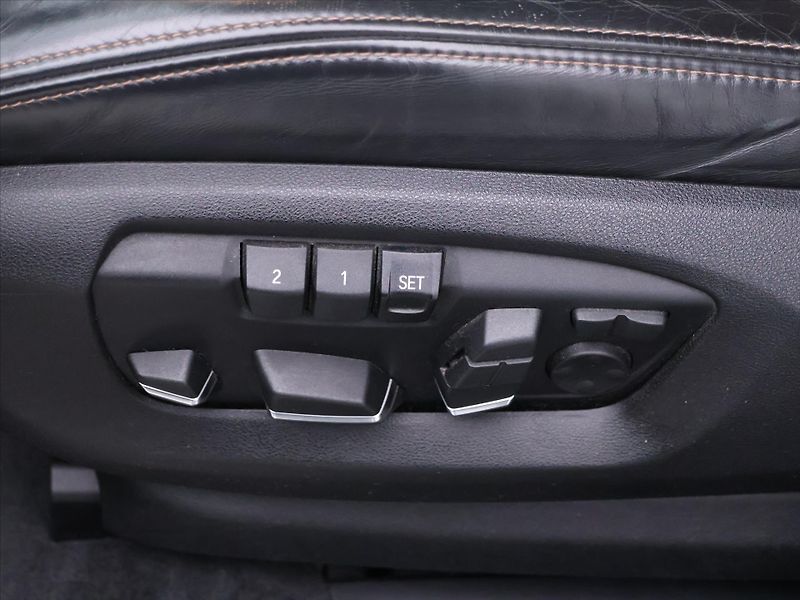 BMW X6 3,0 40d 230kW xD Aut. CZ LED - fotka 16 z 38
