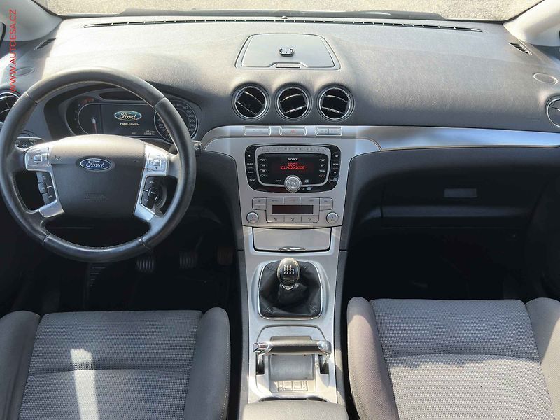 Ford S-MAX (2009) 2.5T, autoAC - fotka 8 z 19