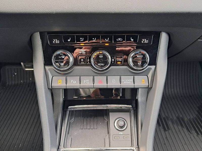 Škoda Karoq (2026) Sportline 1.5 TSI / 110 kW DSG - fotka 15 z 29