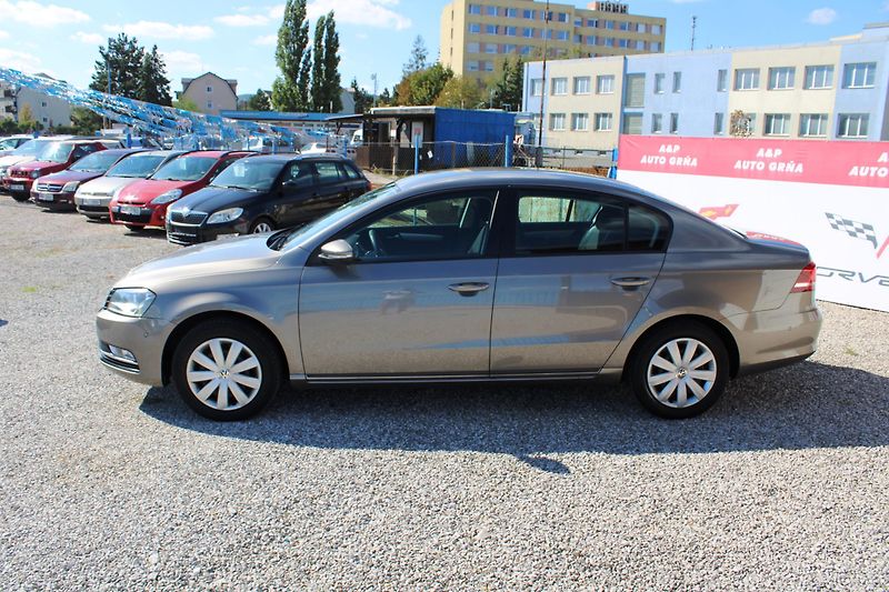 Volkswagen Passat (2011) 1.4TSI KLIMA EL.OKNA TAŽNÉ - fotka 4 z 23