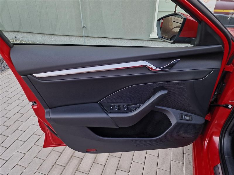 Škoda Octavia 2.0TDI Style Combi,ČR,1.Maj. - fotka 38 z 49
